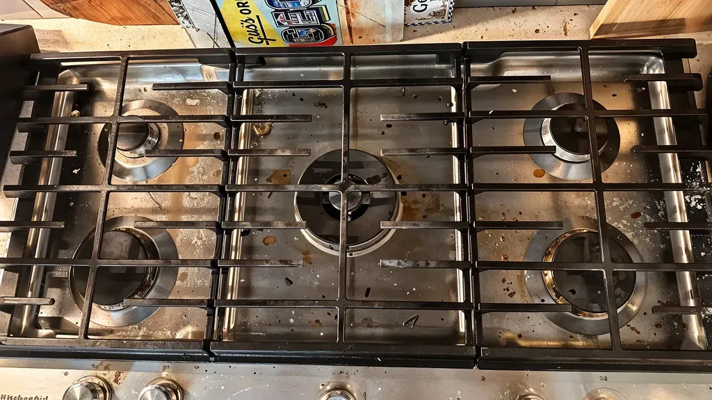 After professional cleaning: Regular Cleaning - spotless and organized space